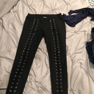 Fashion nova leggings with front detail